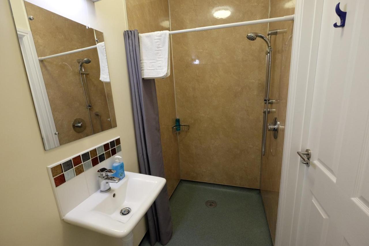 Wayfarers Independent Hostel เพนริท ภายนอก รูปภาพ